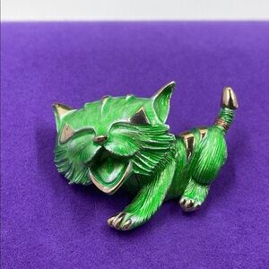 💛 Vintage Gold Tone Green Cat Brooch